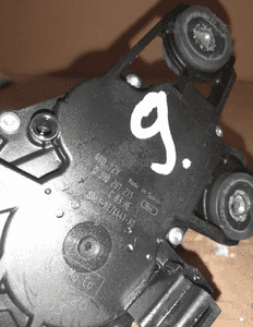 SILNICZEK WYCIERACZKI TYŁ FORD FIESTA MK7 nr 8A61-A17K441-AD / 0390201215 2