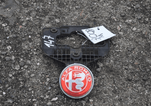 alfa romeo 147 grill nr M3008 WYSYŁKA 1