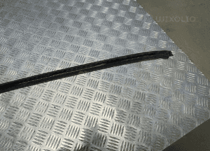 Bmw I3 listwa uszczelka dachowa prawa 7305025 9