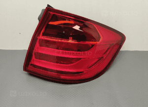 BMW F31 LAMPA W BŁOTNIK PRAWY TYŁ 7372788 1