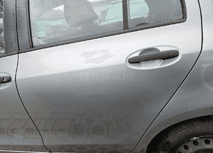 Toyota Yaris II 2 06-11 drzwi tył tylne lewe 1F8 4