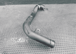 Rura 8D0145840S 3B0145834E Przewod Powietrza Kolanko Kruciec 1.9 TDI Audi A4 B5 B6 VW Passat B5 22