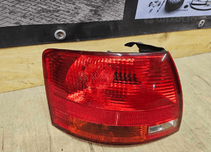 Lampa Lampy Tyl Tylna Prawa Lewa na w Blotnik AUDI A4 B7 Kombi Avant 5