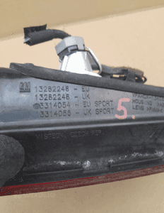 LAMPA TYLNA LEWA OPEL ASTRA J KOMBI nr 13314056 7