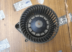 Wentylator Dmuchawa 8E1820021 A B E Nawiewu Nagrzewnicy VALEO EU AUDI A4 B6 B7 31