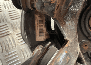 Bmw F32 zwrotnica prawy tył 6797515 4