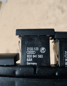 Włącznik przełącznik świateł przeciwmgielnych Audi A4 B5 8D0941535 8D0941563 4
