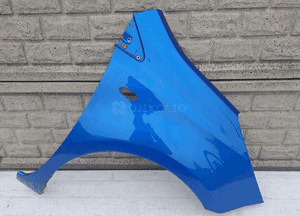 NISSAN NOTE 2006 - 2012 BŁOTNIK PRZEDNI PRAWY 1