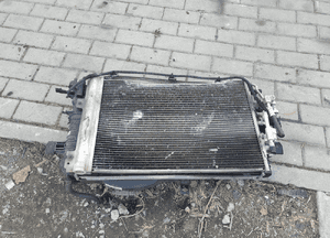 Astra H Zafira B 1.4 1.8 benzyna chłodnica wody wentylator 4