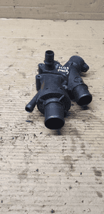 Obudowa termostatu termostat Ford Focus MK3 1.6 TDCI 9682141580 2