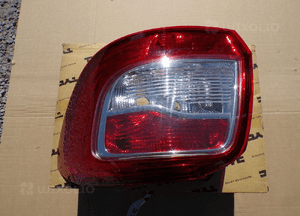 DACIA SANDERO II LAMPA TYLNA PRAWA NOWA 1