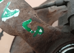 Zwrotnica piasta lewy przód przednia lewa Mercedes A168 4