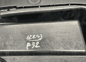 Bmw F32 F33 F36 prowadnica ślizg wspornik zderzaka 7285562 2