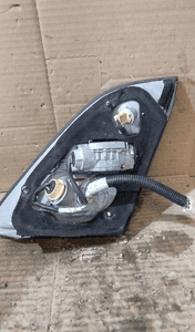 Lampa tylna lewa lexus LS430 2