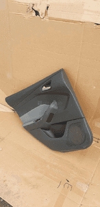 Boczek tapicerka lewy tył tylna lewa Ford Focus MK3 3