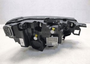 Vw ID4 full led lampa przód lewa led 4 pin 9