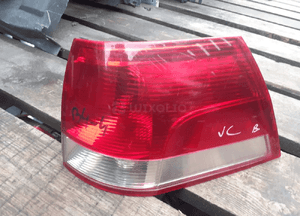 . TYL TYLNA LAMPA PRAWA OPEL VECTRA C KOMBI 1