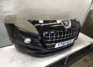 ^ ZDERZAK PRZÓD PRZEDNI PEUGEOT 3008 KTVD CZARNY HALOGENY 3