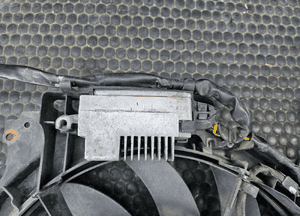 Obudowa Wentylator Wiatrak Chlodnicy Modul Sterownik Wentylatora 2.0 ALT FSI AUDI A4 B6 3