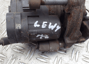 ZACISK HAMULCOWY LEWY TYŁ AUDI A3 8V 5Q0615405AM RADOM 3