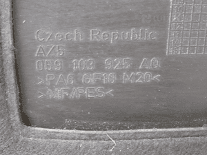 Osłona silnika audi A4 B8 3.0 tdi V6 059103925AQ 3