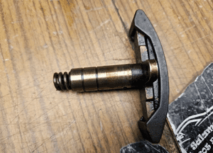 Napinacz 06B109217B Hydrauliczny Łańcucha Łańcuszka Wałka Rozrzadu 2.0 ALT 20V 130KM Audi A4 B6 VW 32