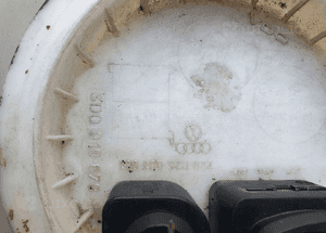 AUDI A8 D3 DEKIEL KOŁNIEŻ POMPY 3D0919679 3