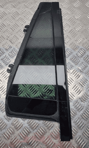 Volvo XC90 szyba karoseryjna prawa tylna tył 31651378 1