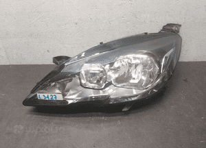 Lampa przód lewa peugeot 308 T9 13- 1