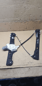 Mechanizm podnośnik szyby prawy przód BMW 3 E90 7060266S 7140588E 1