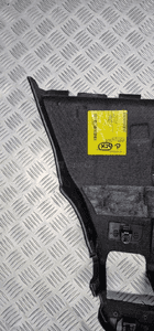 Mercedes W213 boczek bagażnika prawy A2136906403 15