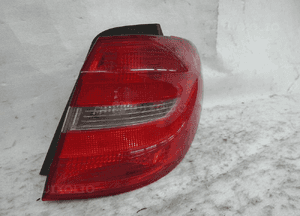 Lampa prawa prawy tył mercedes b W246 A2468200264 2