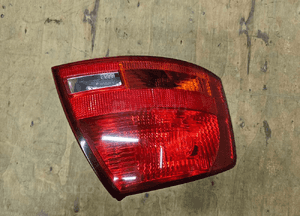 Lampa Lampy Tyl Tylna Prawa Lewa na w Blotnik AUDI A4 B7 Kombi Avant 12