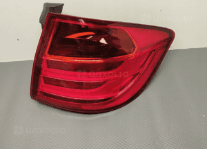 BMW F31 LAMPA W BŁOTNIK PRAWY TYŁ 7372788 3