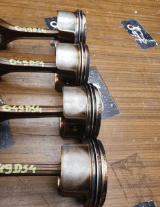 Tłok Tłoki BHS 06BA Korbowód Korba Panewki 2.0 ALT 20V Audi A4 B6 A6 C5 VW 7