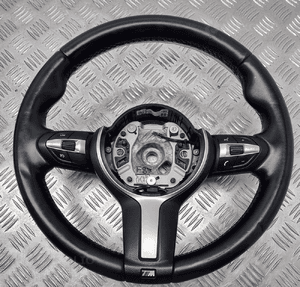 Bmw F87 kierownica multifunkcyjna m-pakiet 2