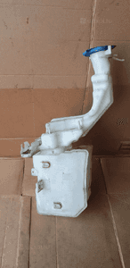 Zbiorniczek płynu spryskiwaczy pompki VW Passat B6 3C0955453N 3