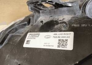 LAMPA PRAWA PRAWY XENON VOLVO V40 II 12- 4