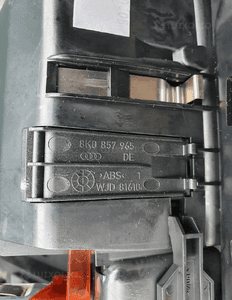 Popielniczka 8K0857951 Klapka Zapalniczka Wklad Czarna Audi A4 B8 A5 Q5 19