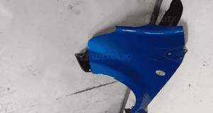 * BŁOTNIK PRZÓD PRZEDNI LEWY DO TOYOTA AYGO GRANATOWY 8M6 3