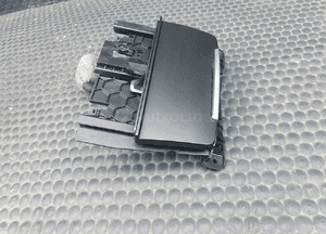 Popielniczka 8K0857951 Klapka Zapalniczka Wklad Czarna Audi A4 B8 A5 Q5 8