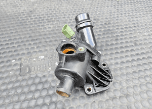 Termostat 06B121111K Obudowa Czujnik Krociec 1.8 T 2.0 ALT Audi A4 B6 B7 A6 C5 VW 10