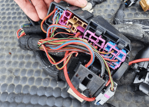 Wiazka 8E1971072NT Instalacja Silnika 1.9 TDI AVF 130KM Europa Automat Audi A4 B6 4