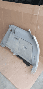 Boczek tapicerka bagażnika prawy tył VW Touareg 7L6867038 3