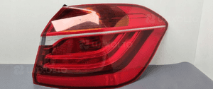 Bmw F45 lampa prawa tylna błotnik 7311030 3