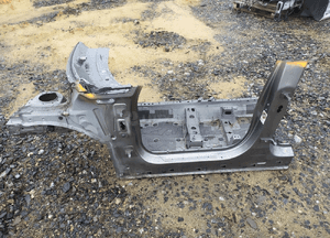 Bmw 2 F45 active tourer ćwiartka lewa słupek próg wnęka koła 2