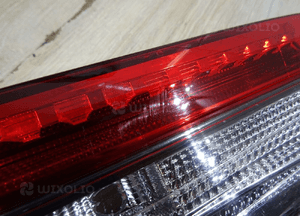 TOYOTA RAV4 V - lampa prawa tył tylna 81580-42151 LLU 6