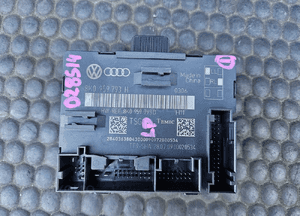 Komputer 8K0959793 C A H D 8K0959792 C A H D 8K0959795 A C 8K0959794 A Sterownik Modul Szyb Szyby Drzwi Audi A4 B8 A5 8T 34
