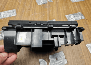 Popielniczka 2 DIN 8E0857951J 03S Klapka Wklad Carbon Srebrna Rybia Luska Audi A4 B6 B7 21