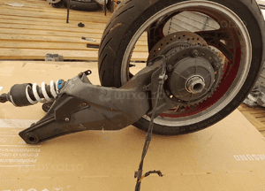 HONDA CB 1000 R SC60 08-16 WAHACZ TYŁ + TARCZA, KOŁO, AMORTYZATOR 8